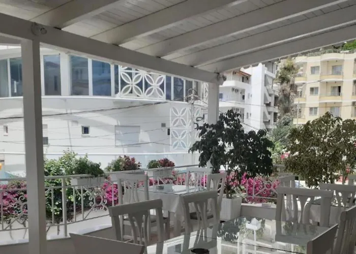 Ceko Hotel Saranda